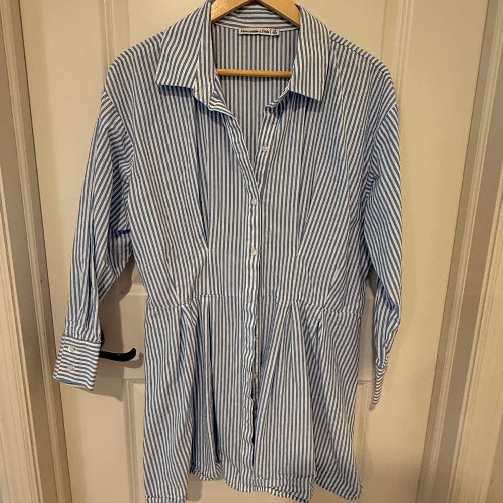Abercrombie & Fitch Light Blue and White Striped Shirt